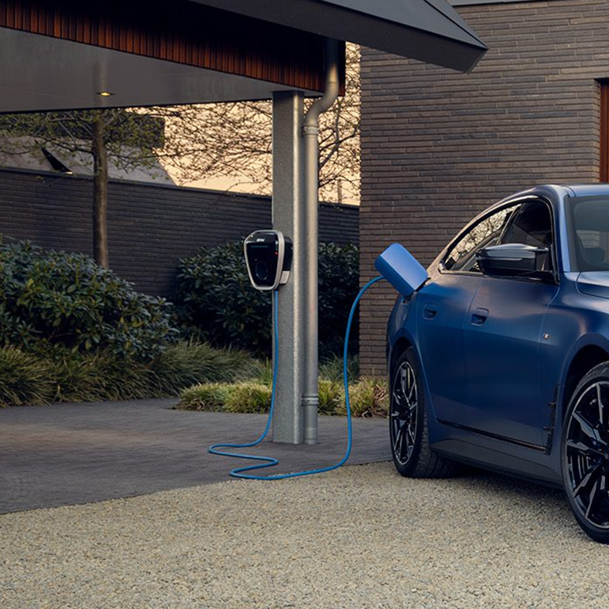 BMW 充電器 3代